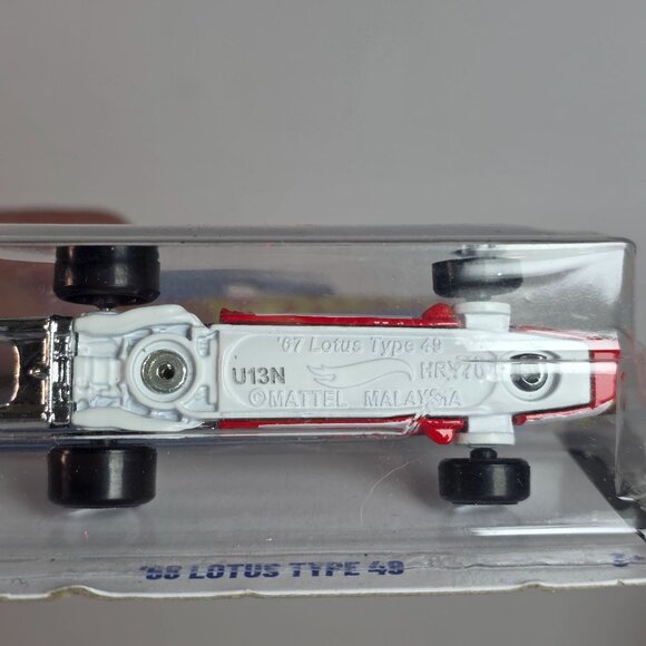 Hot Wheels Die-Cast Car Collection: 68 Lotus Type 49 Dimachinni Veloce & Aston M - Picture 4 of 16